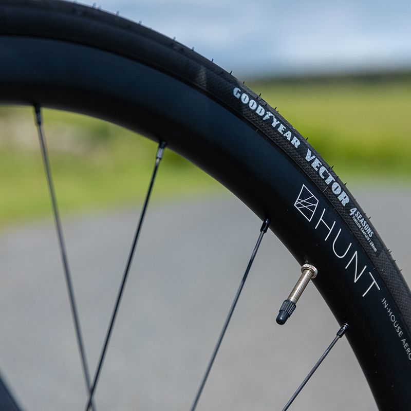 GOODYEAR - VECTOR 4SEASONS TYRE - TUBELESS 700x28c